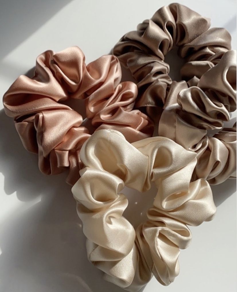 Šilkinės gumelės / Scrunchies