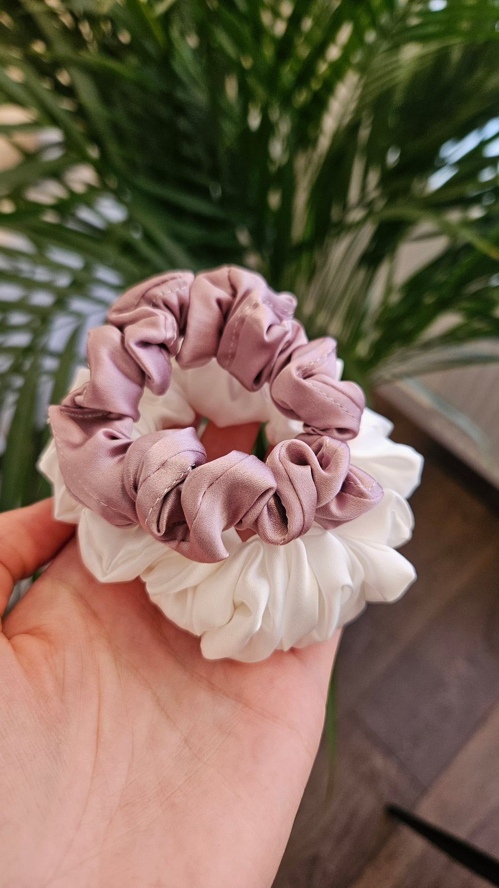 100% Mulberry šilko midi size grey rose spalvos gumytė
